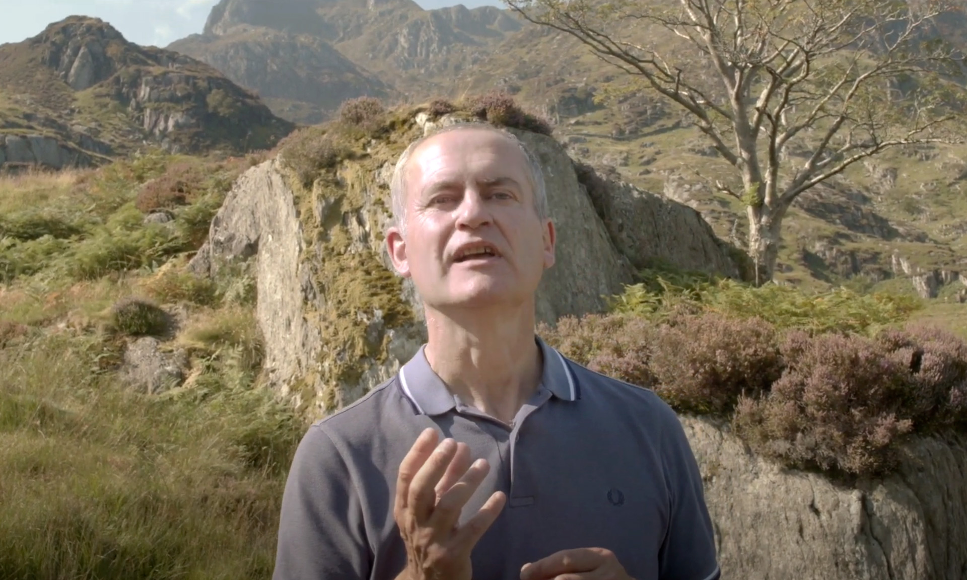 Ifor Ap Glyn reciting his poem