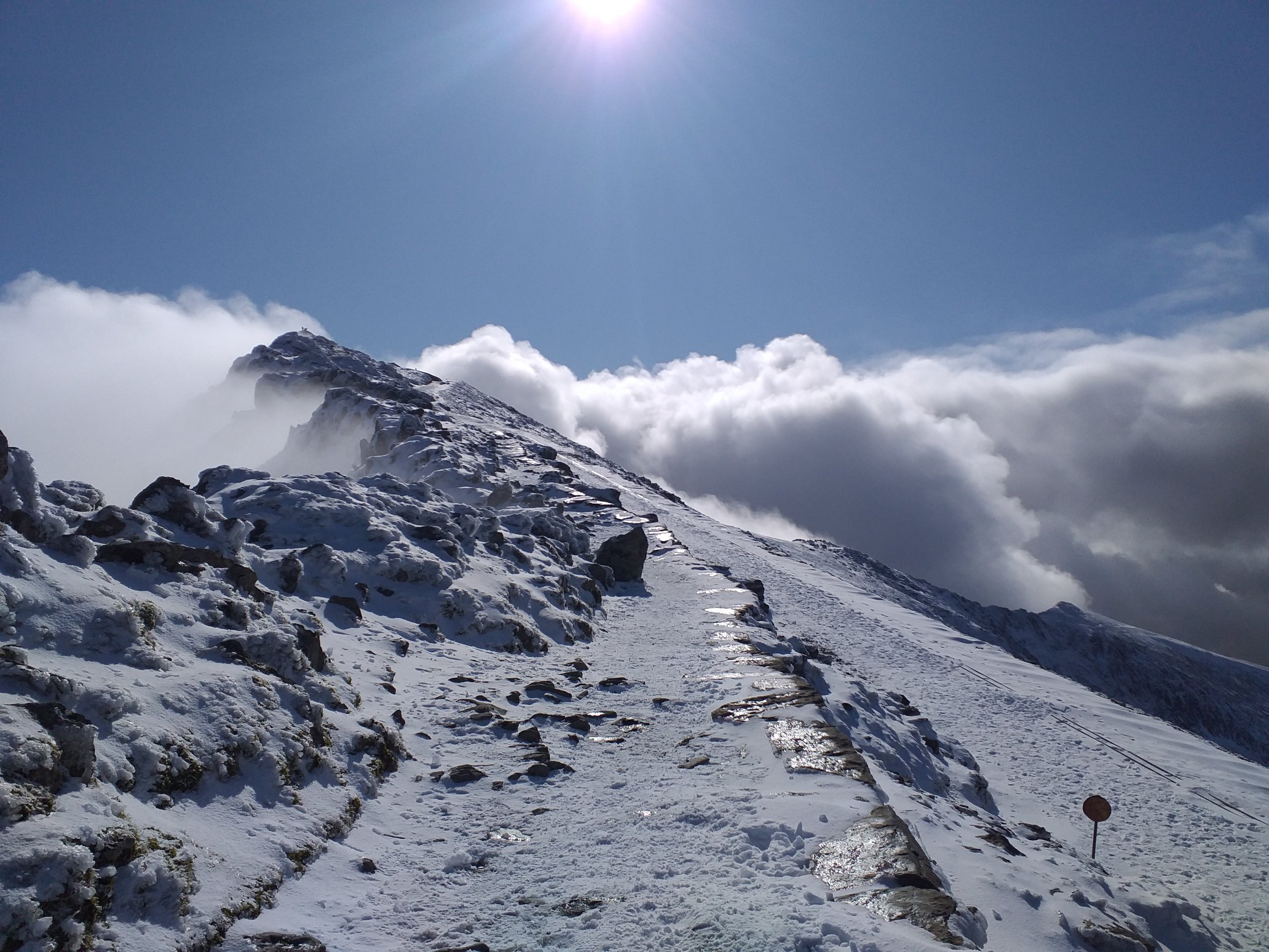 Park Authority helps mountaineers to plan ahead by providing a Winter Ground Condition Reporting service on Yr Wyddfa.