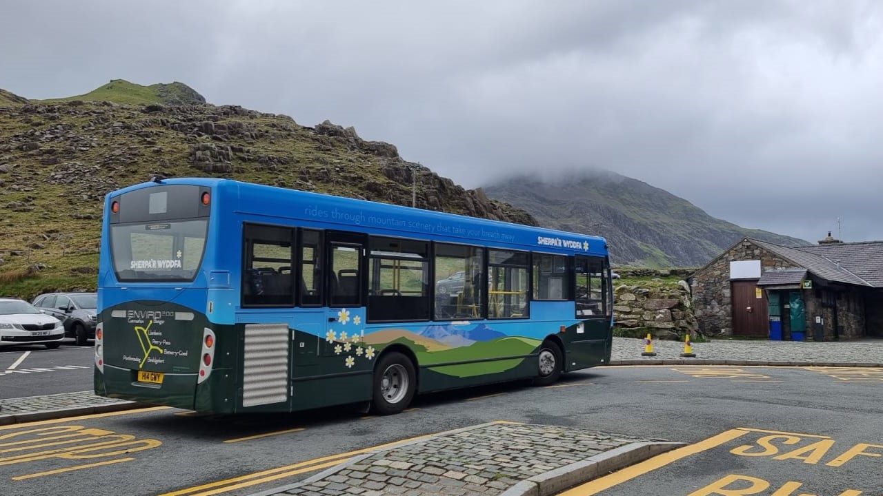 National Park Authority urges the public to plan their visits to Eryri (Snowdonia) ahead of the bank holiday