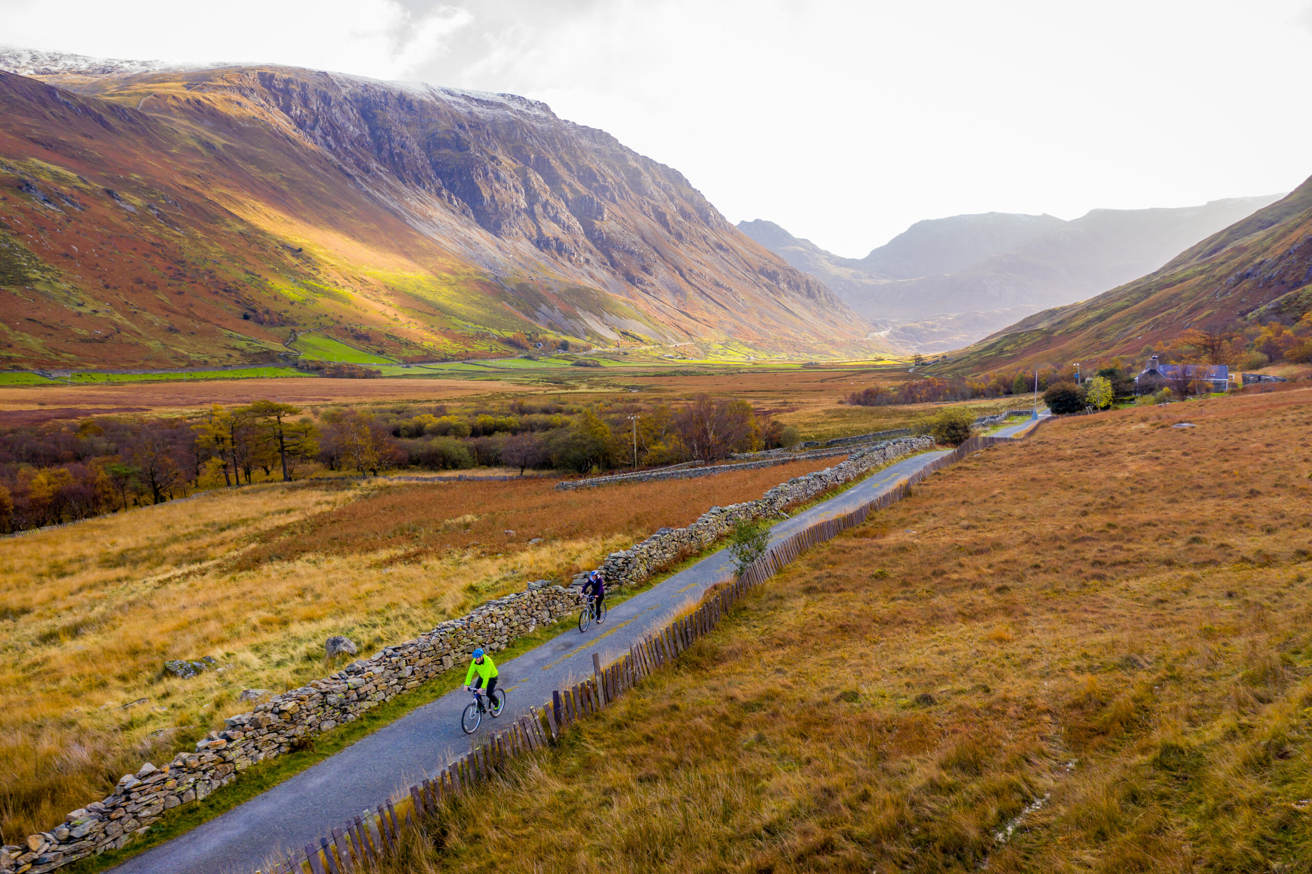 Mindful walk with Leisa Mererid, Lôn Las Ogwen